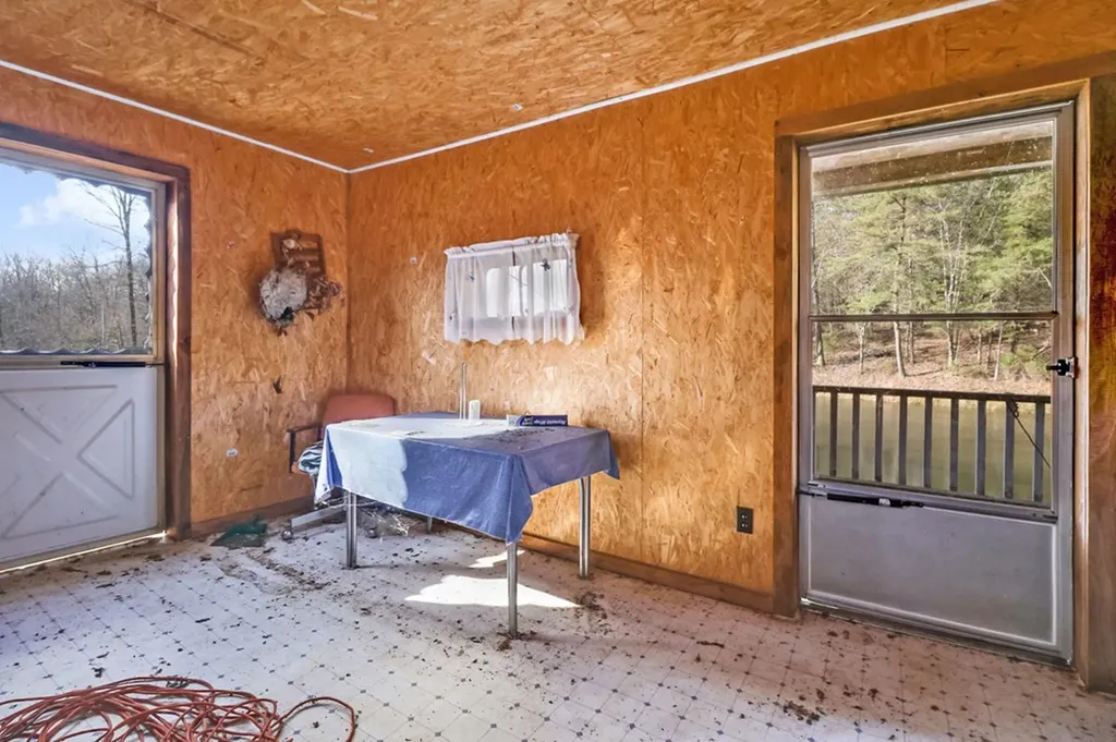 2620 Deer Lodge Highway Deer Lodge TN 37726