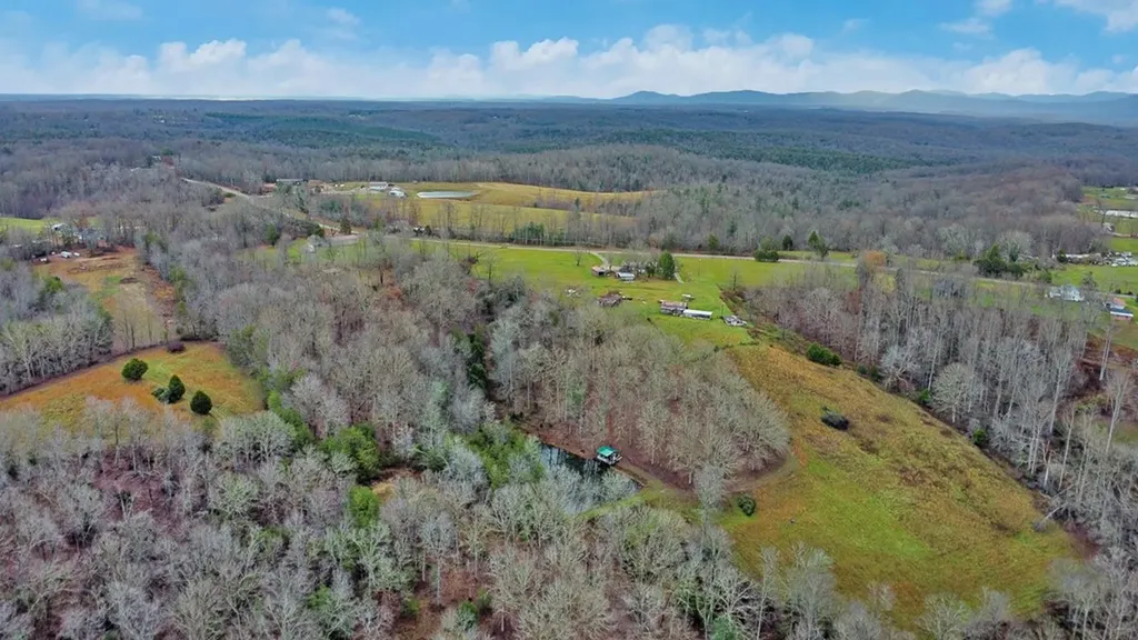 2620 Deer Lodge Highway Deer Lodge TN 37726