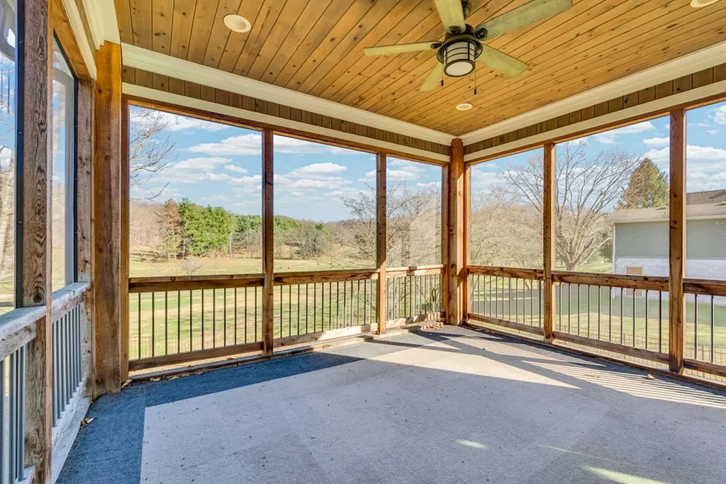 1671 Golf Lane Livingston TN 38570