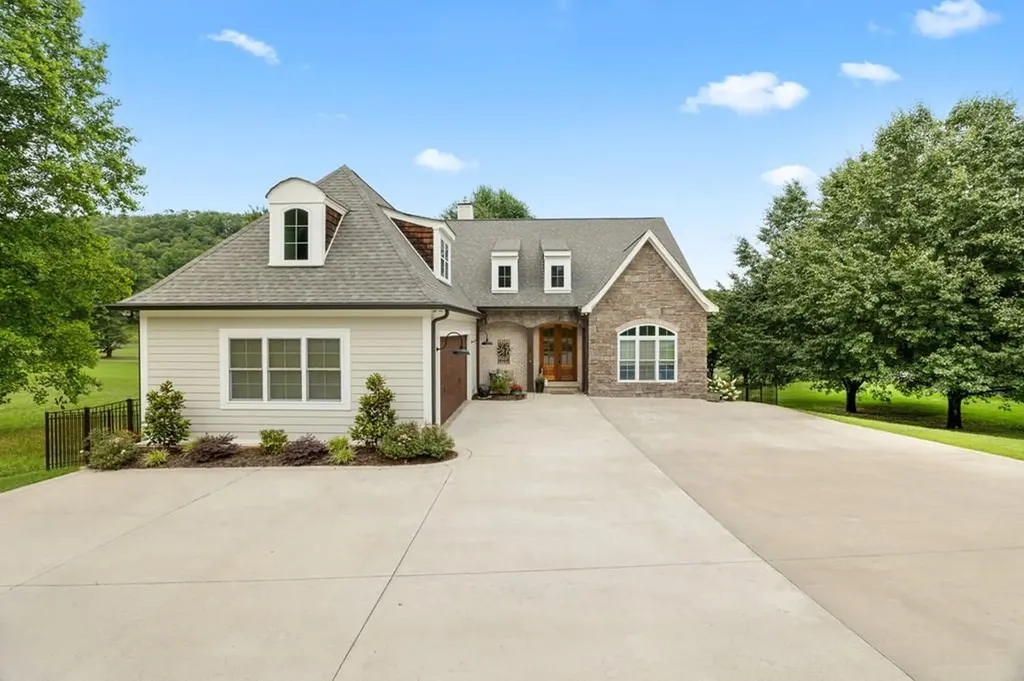 1671 Golf Lane Livingston TN 38570