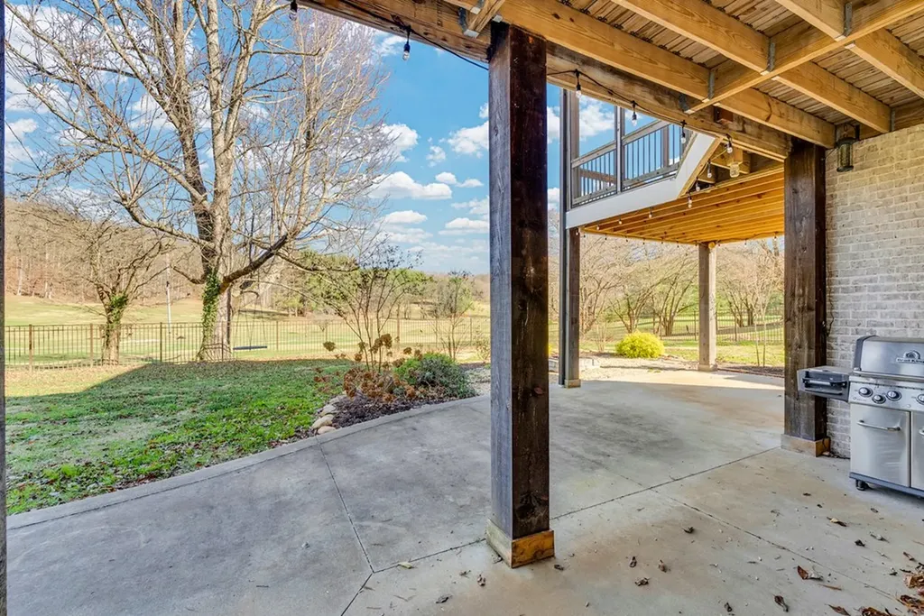 1671 Golf Lane Livingston TN 38570