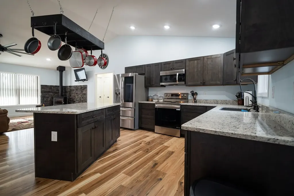 1561 Bicknell Road Clarkrange TN 38553