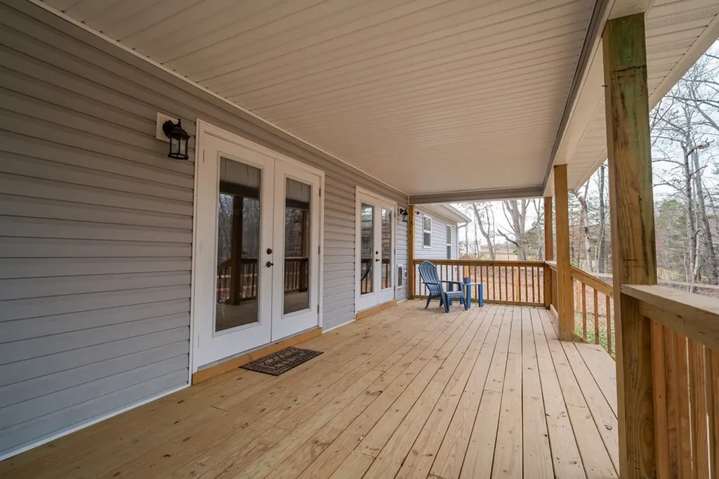 1561 Bicknell Road Clarkrange TN 38553