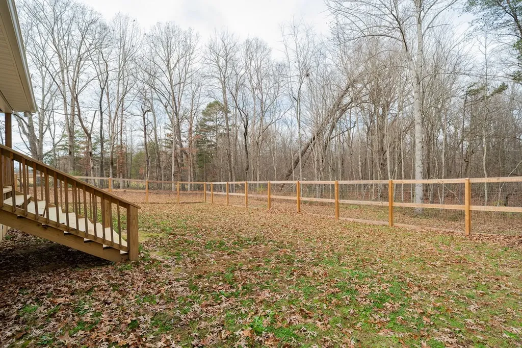 1561 Bicknell Road Clarkrange TN 38553