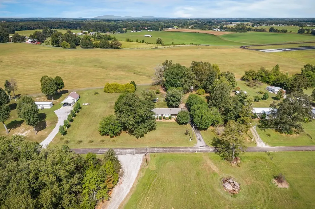 293 Airport Drive Mcminnville TN 37110