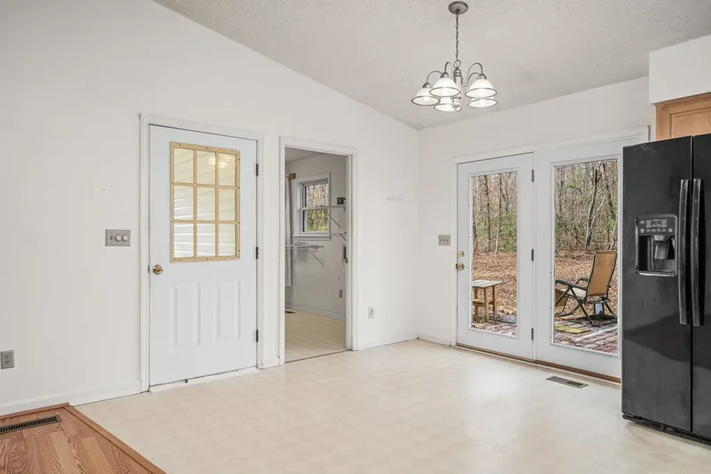 1621 Tabor Loop Crossville TN 38571