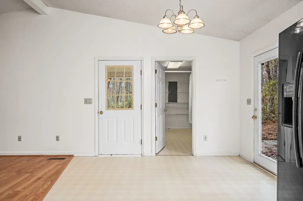 1621 Tabor Loop Crossville TN 38571