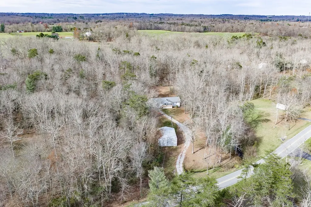 1621 Tabor Loop Crossville TN 38571