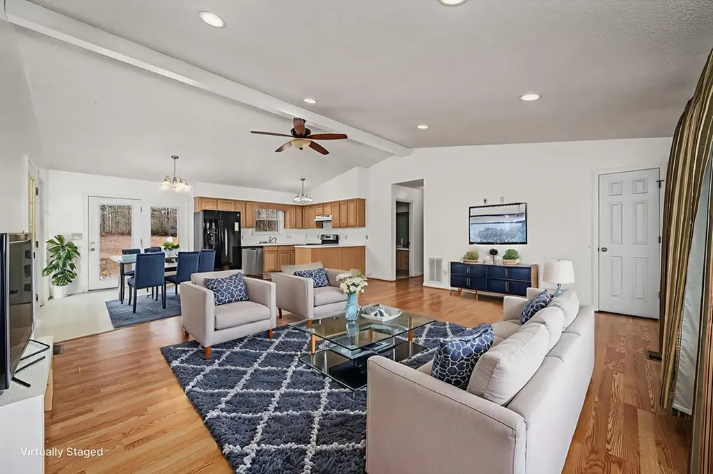 1621 Tabor Loop Crossville TN 38571