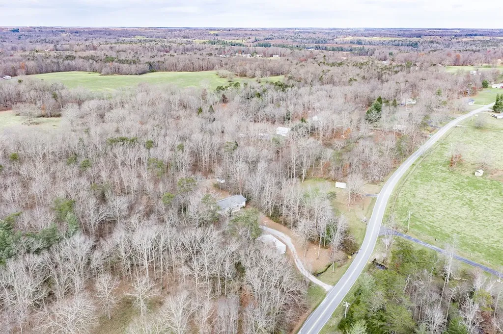 1621 Tabor Loop Crossville TN 38571