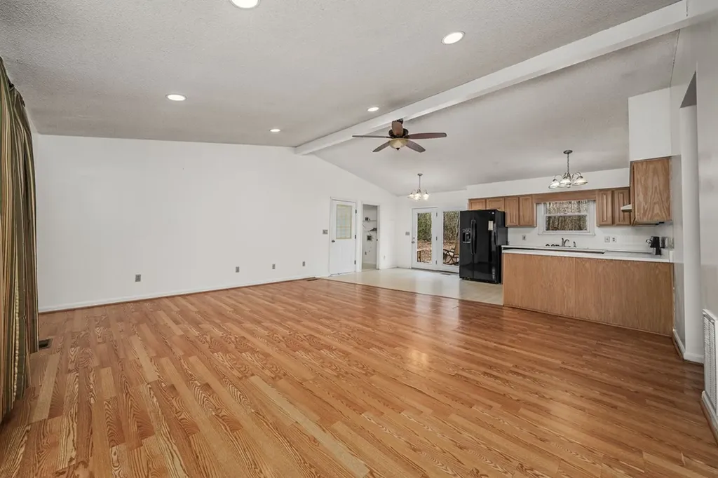 1621 Tabor Loop Crossville TN 38571