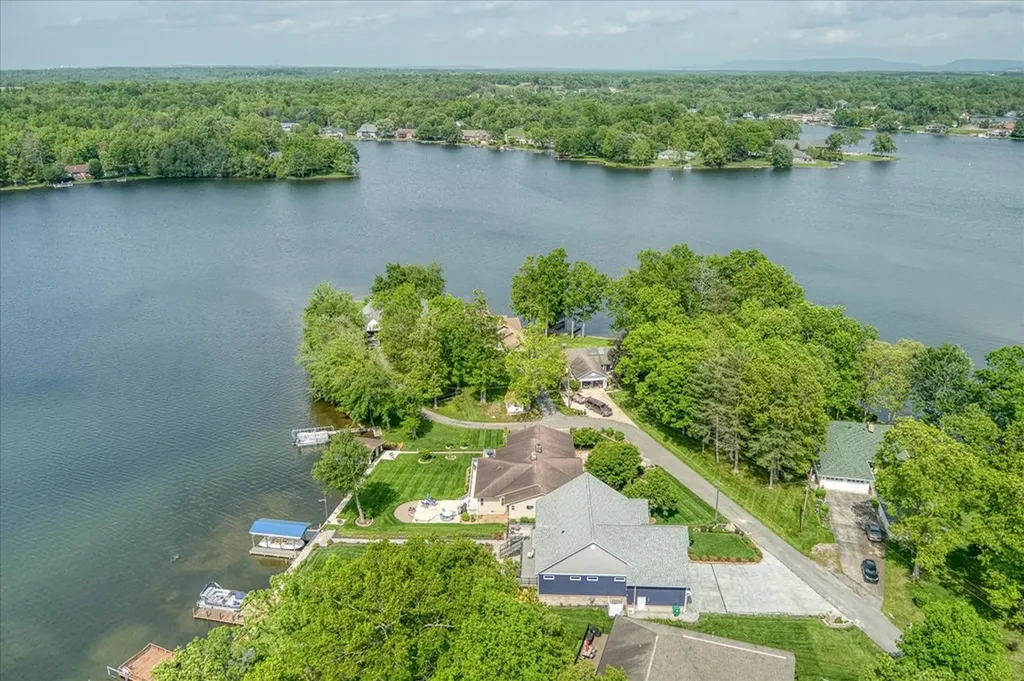 1118 Hileah Drive Crossville TN 38572