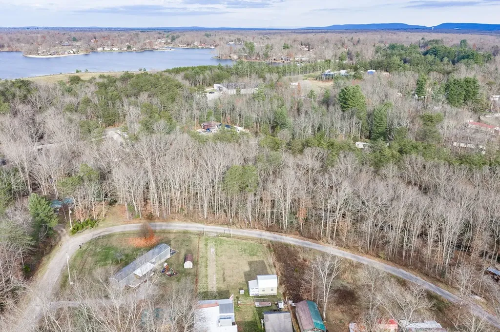 1041 Sitting Bull Point Crossville TN 38572