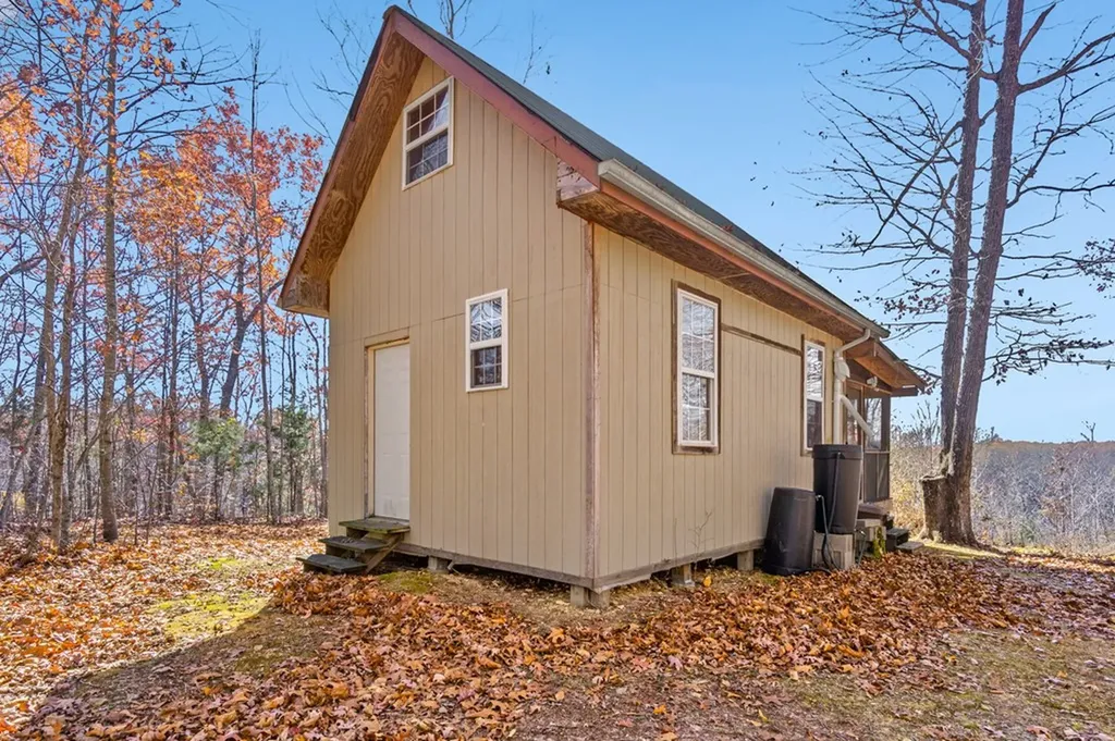 353 Red Bud Lane Hilham TN 38568