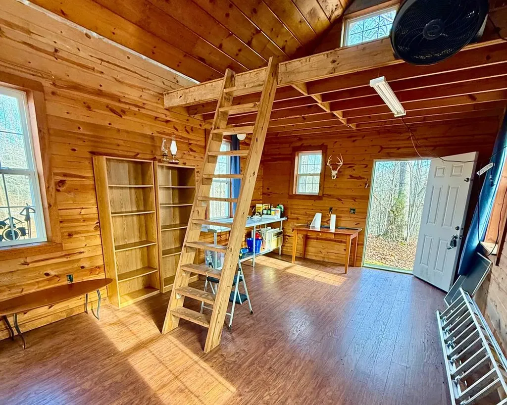 353 Red Bud Lane Hilham TN 38568