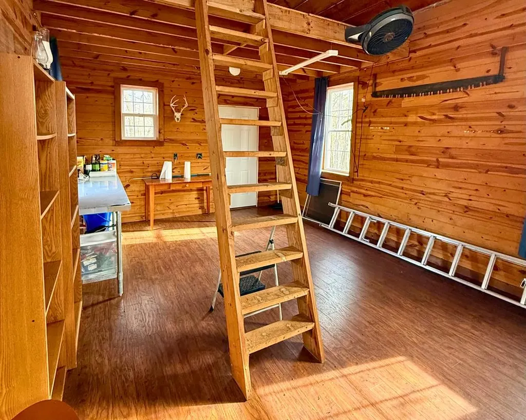 353 Red Bud Lane Hilham TN 38568