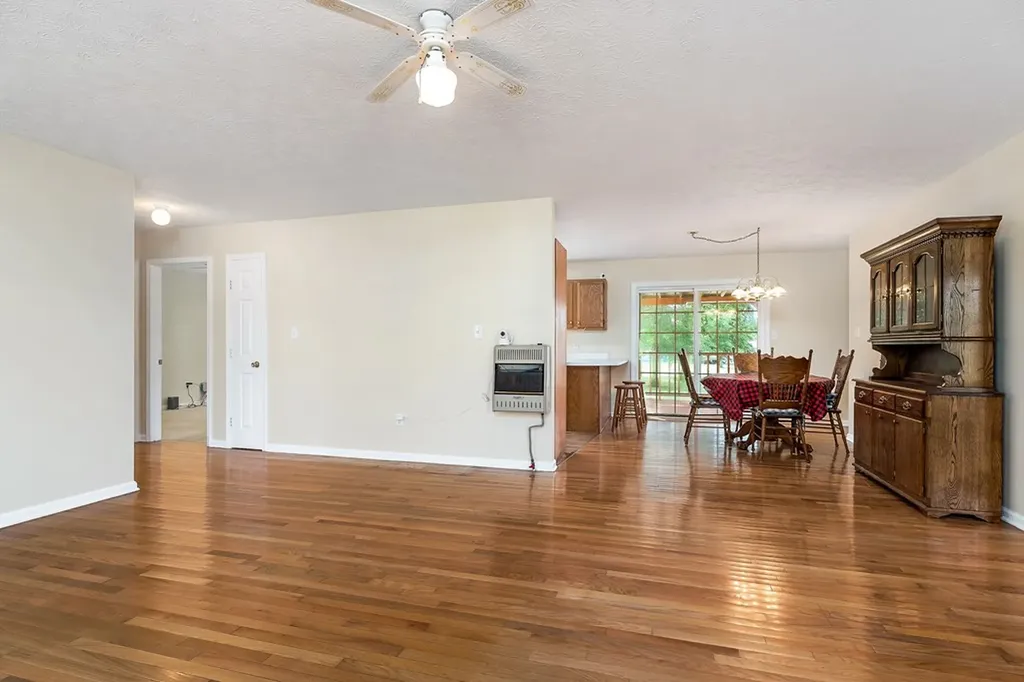 151 Cullom Lands Lane Livingston TN 38570