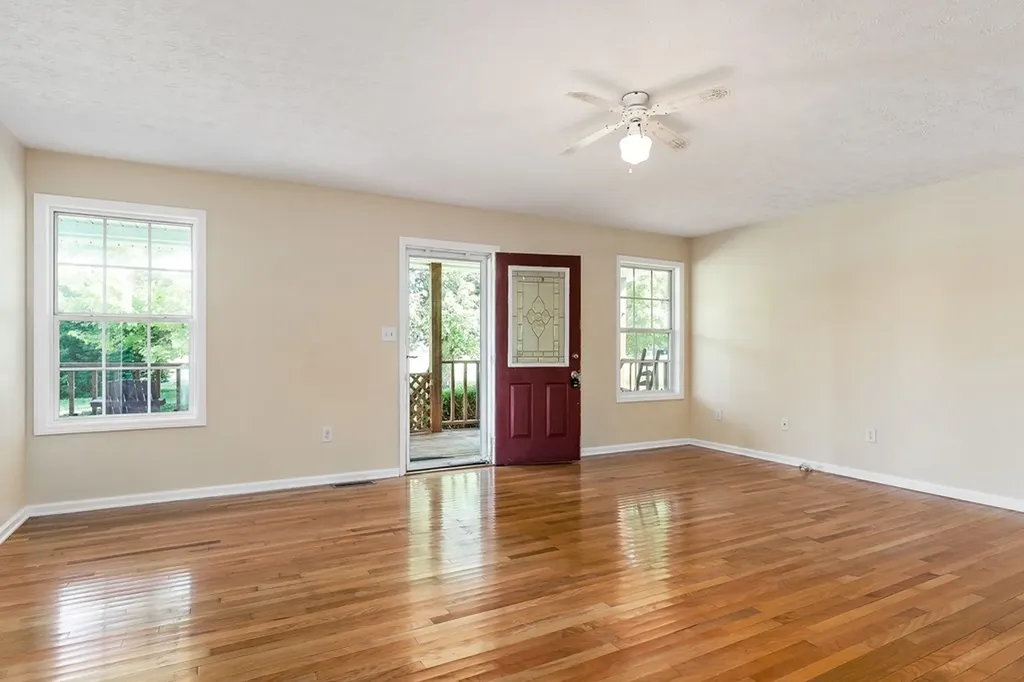 151 Cullom Lands Lane Livingston TN 38570