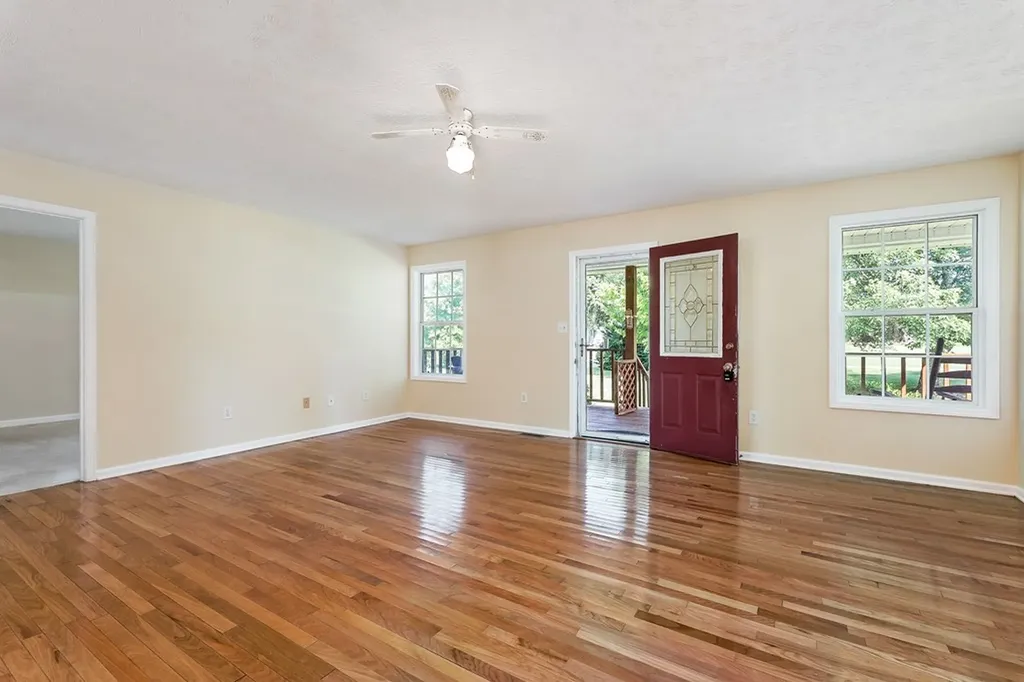 151 Cullom Lands Lane Livingston TN 38570