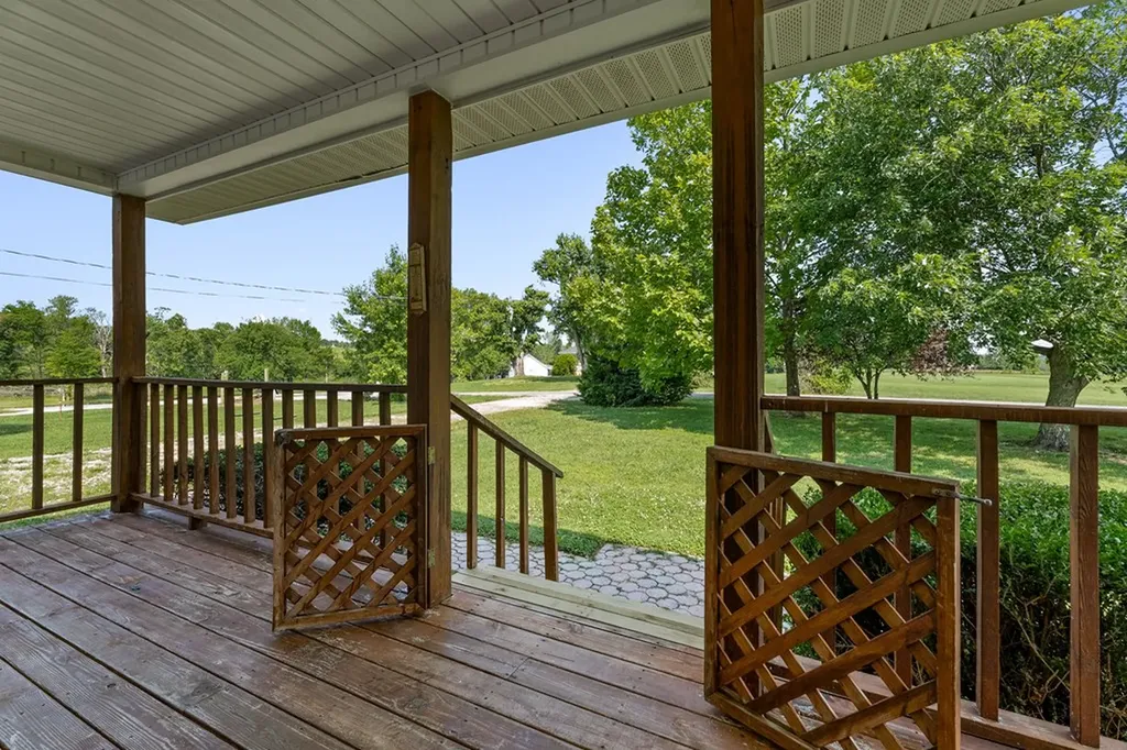 151 Cullom Lands Lane Livingston TN 38570