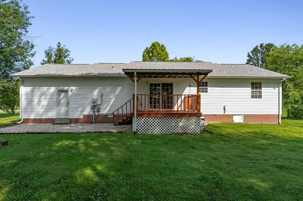 151 Cullom Lands Lane Livingston TN 38570