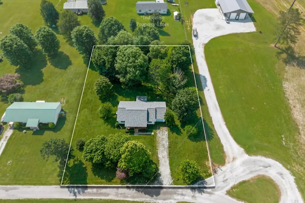 151 Cullom Lands Lane Livingston TN 38570