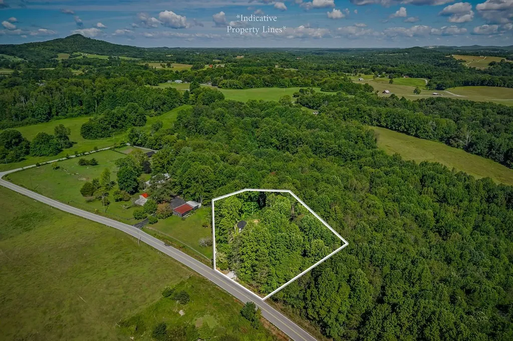 3247 Moodyville Road Byrdstown TN 38549