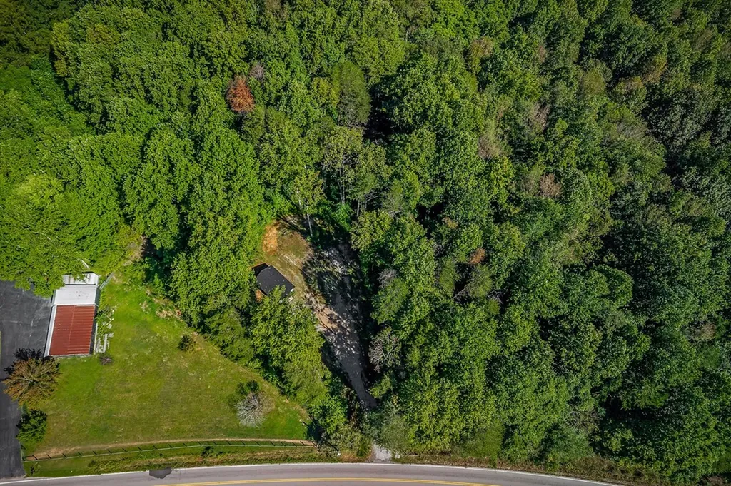 3247 Moodyville Road Byrdstown TN 38549