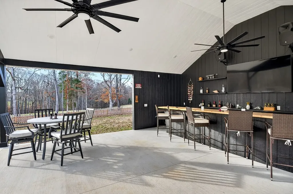 377 Margot Drive Sparta TN 38583