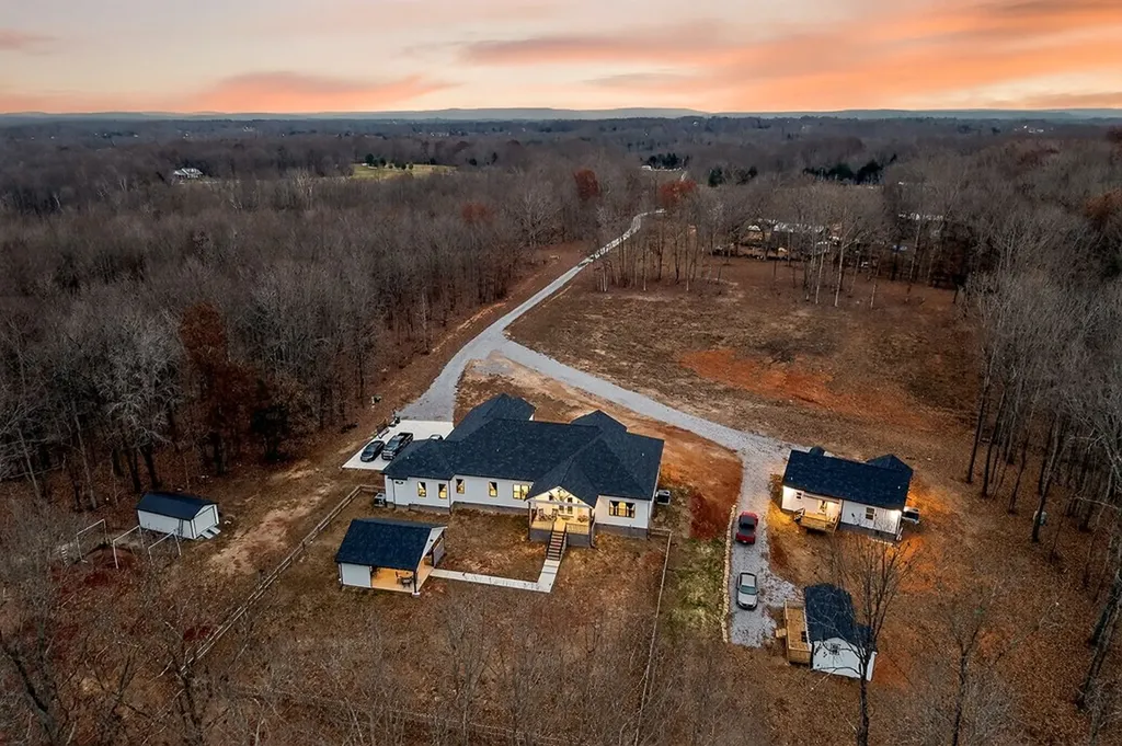 377 Margot Drive Sparta TN 38583