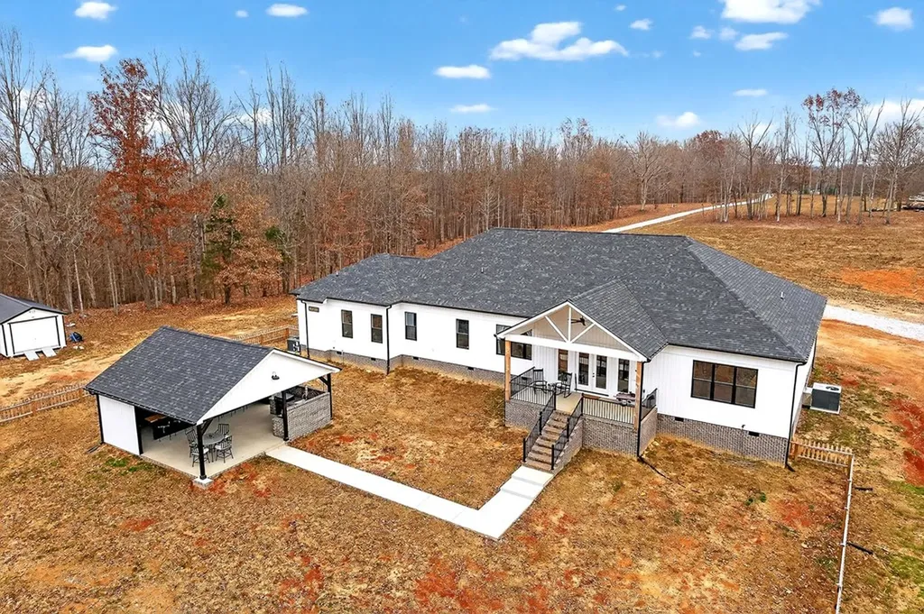 377 Margot Drive Sparta TN 38583