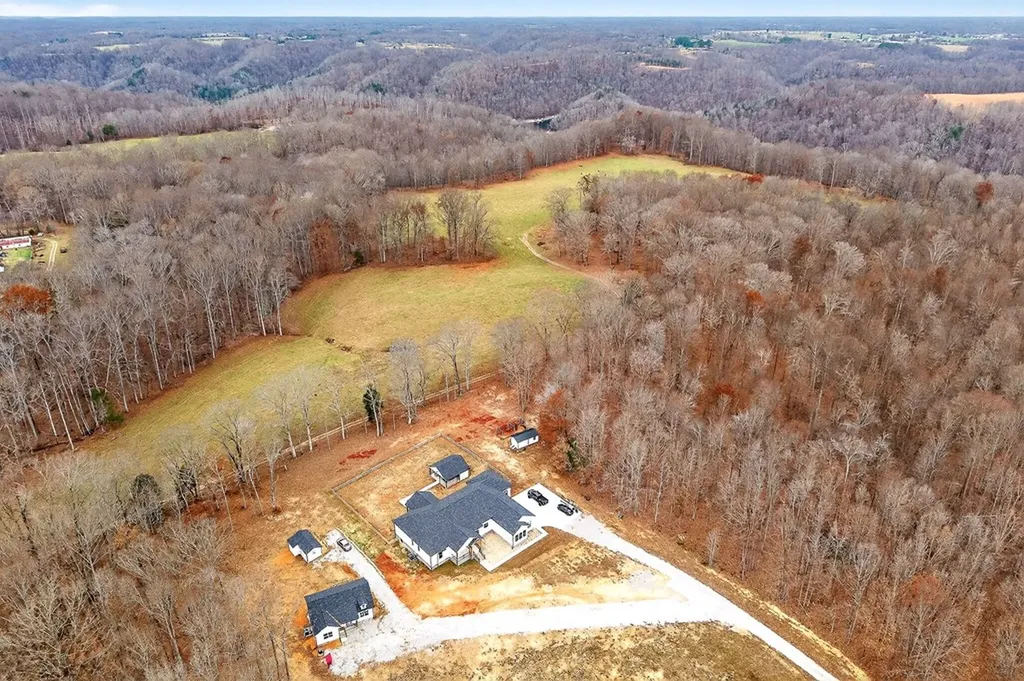 377 Margot Drive Sparta TN 38583