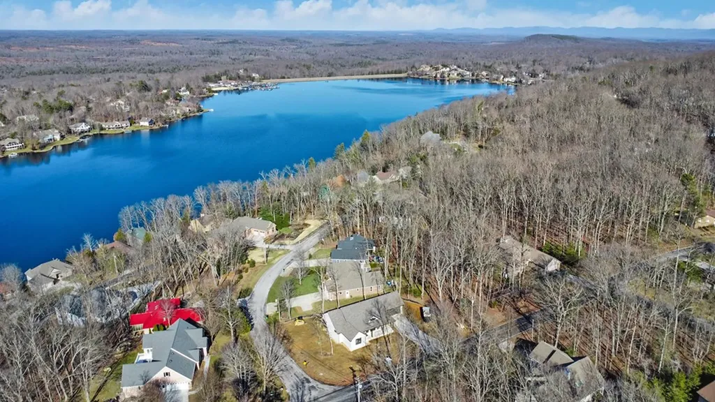 124 Markham Lane Crossville TN 38558