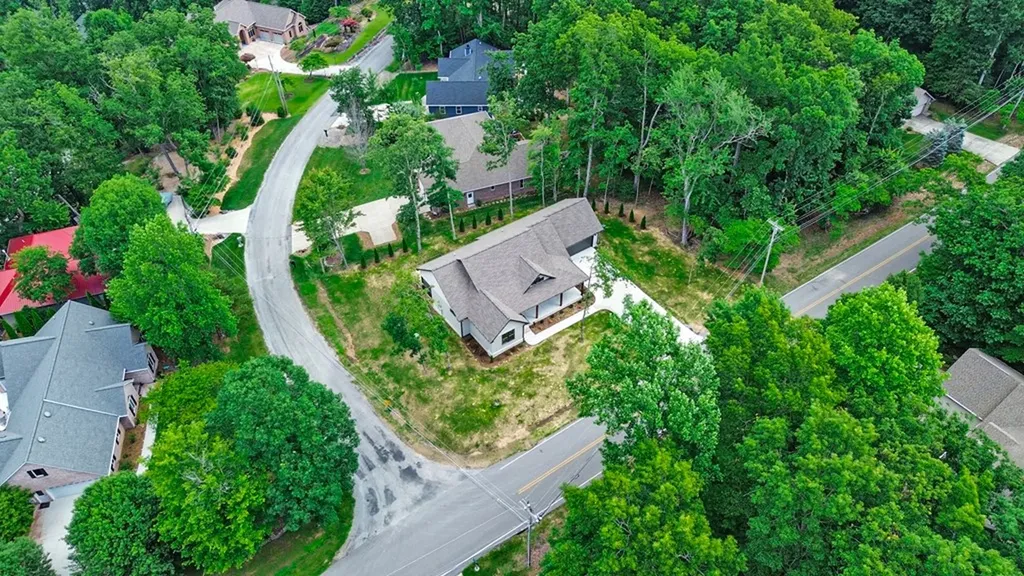 124 Markham Lane Crossville TN 38558