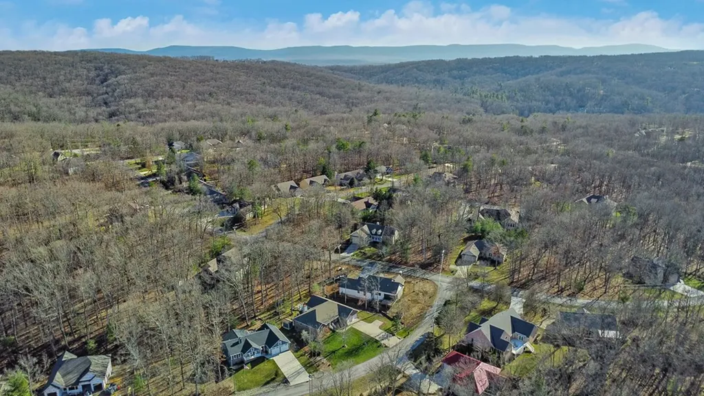 124 Markham Lane Crossville TN 38558