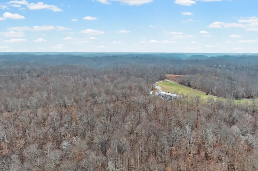 1750 South Fork Road Whitleyville TN 38588