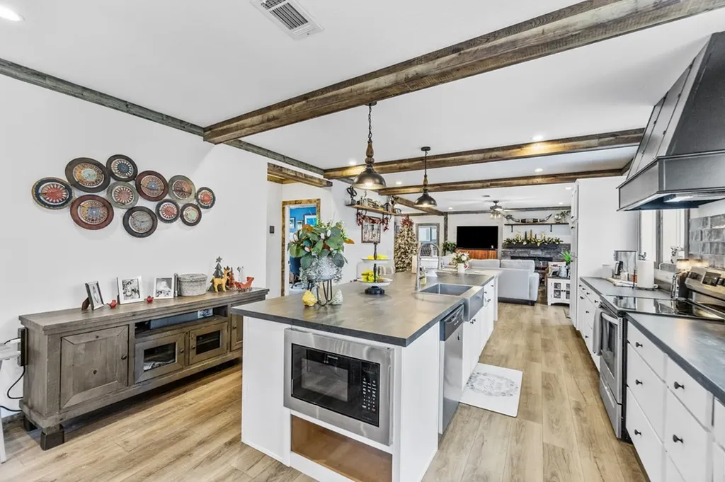 1750 South Fork Road Whitleyville TN 38588