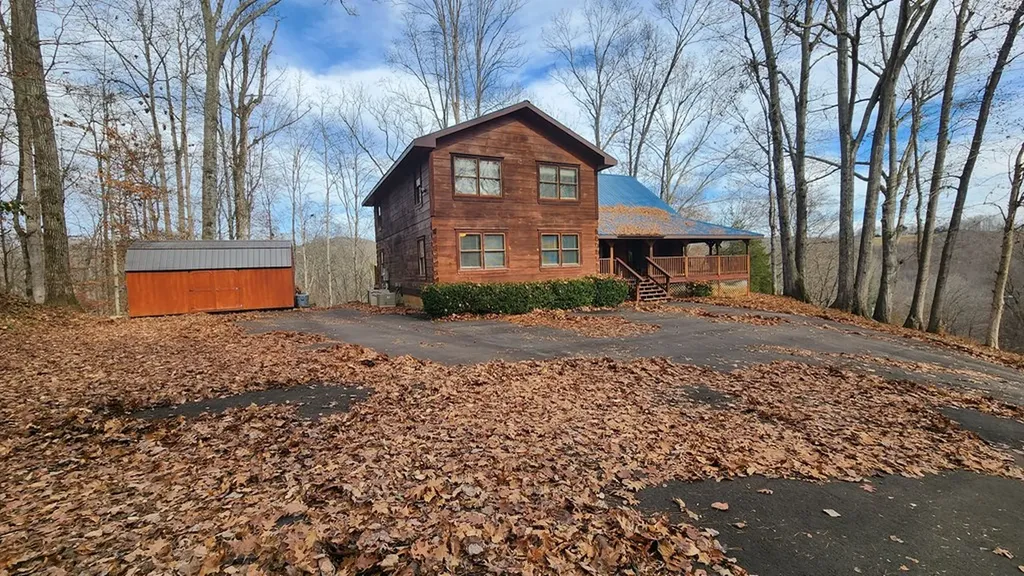 5615 Eastport Road Alpine TN 38543