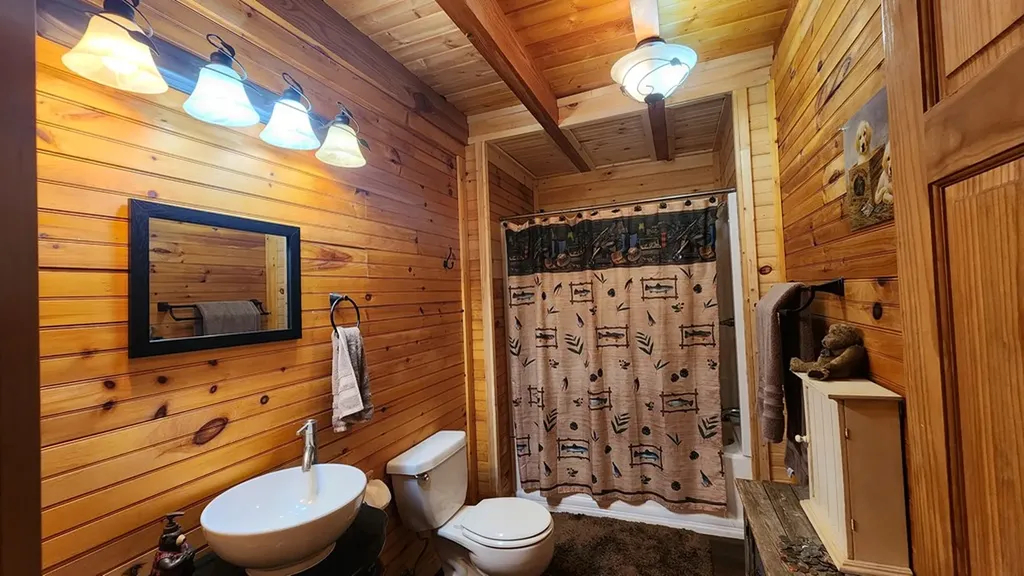 5615 Eastport Road Alpine TN 38543