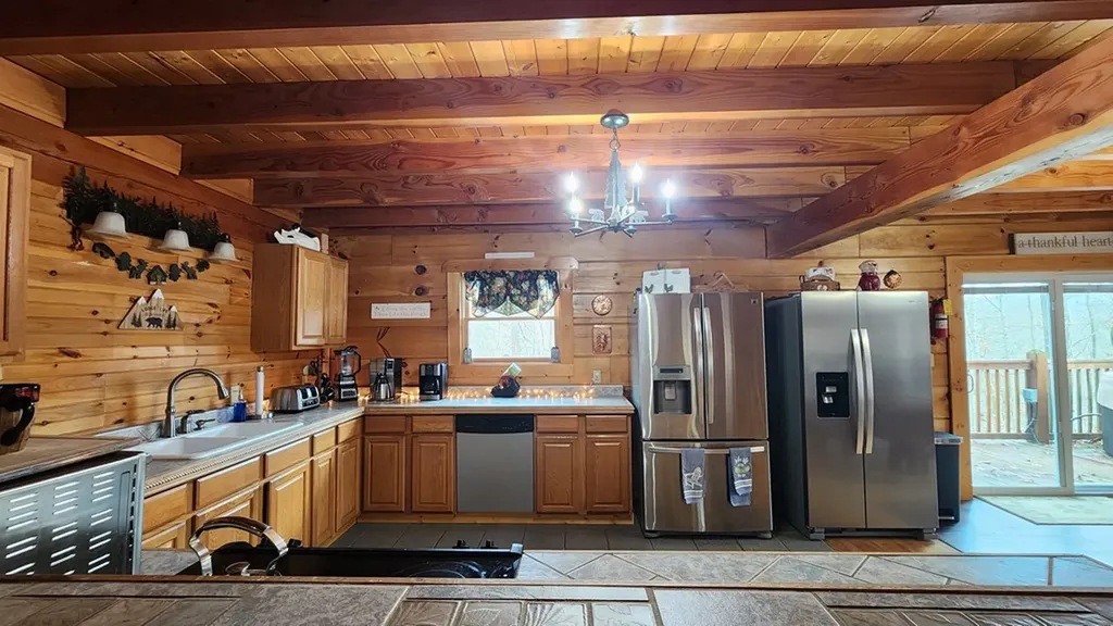 5615 Eastport Road Alpine TN 38543