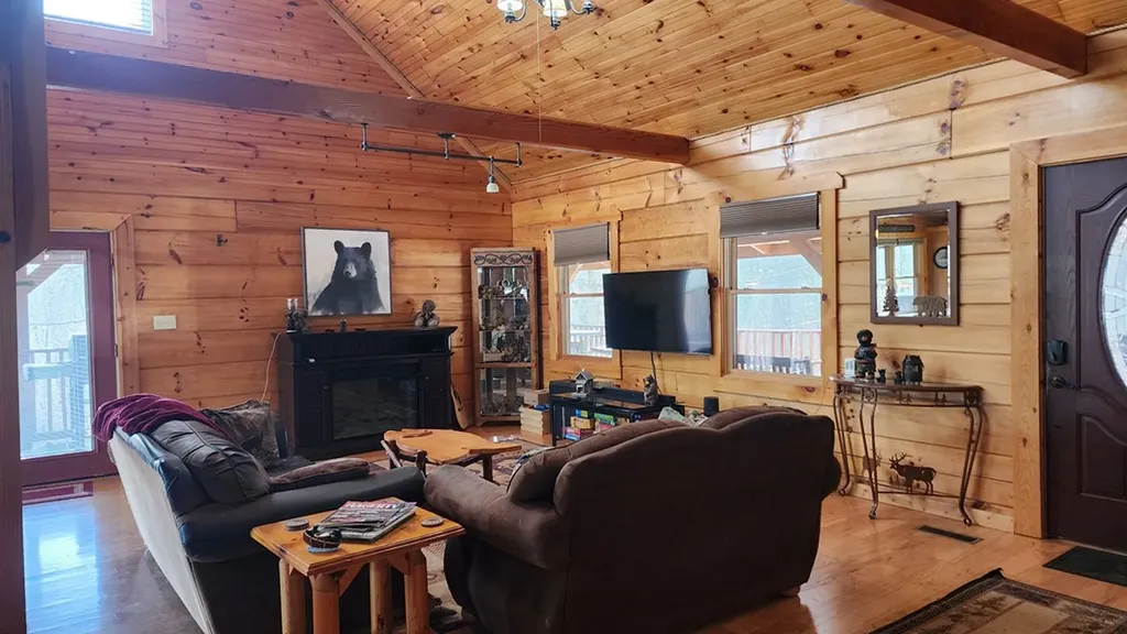 5615 Eastport Road Alpine TN 38543