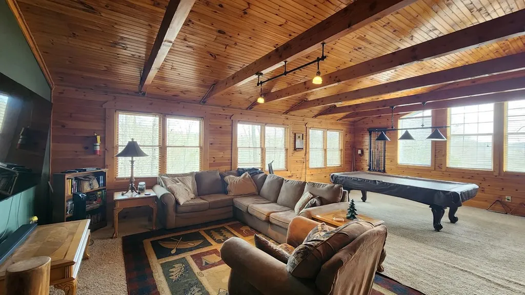 5615 Eastport Road Alpine TN 38543