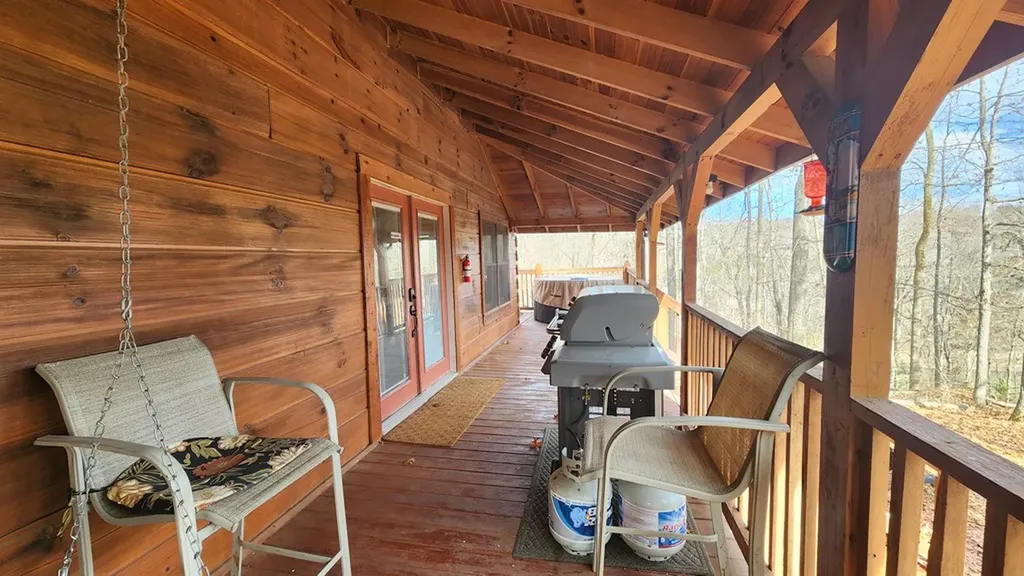 5615 Eastport Road Alpine TN 38543