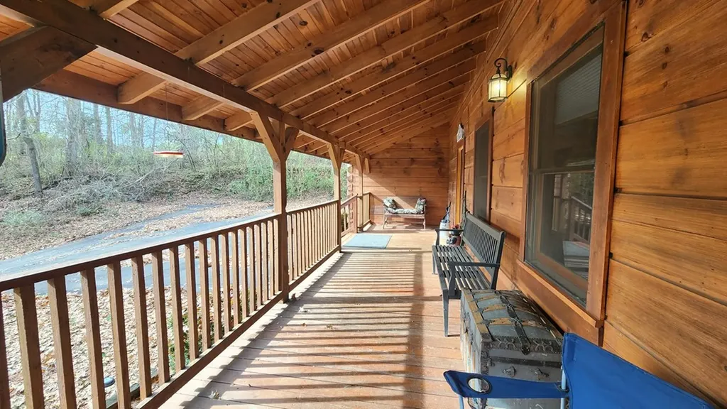 5615 Eastport Road Alpine TN 38543