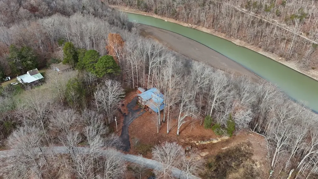 5615 Eastport Road Alpine TN 38543