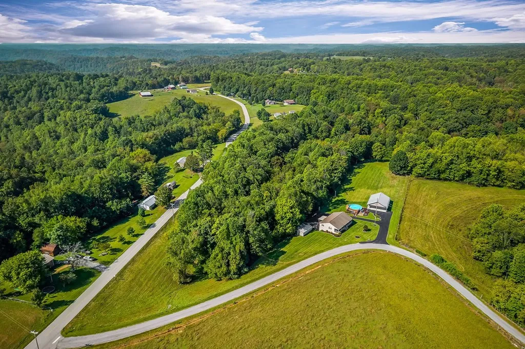 151 Hack Dyer Lane Bloomington Springs TN 38545