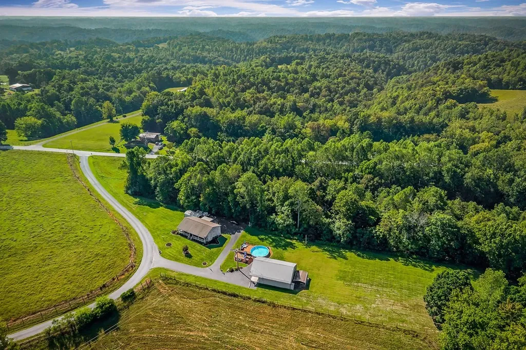 151 Hack Dyer Lane Bloomington Springs TN 38545