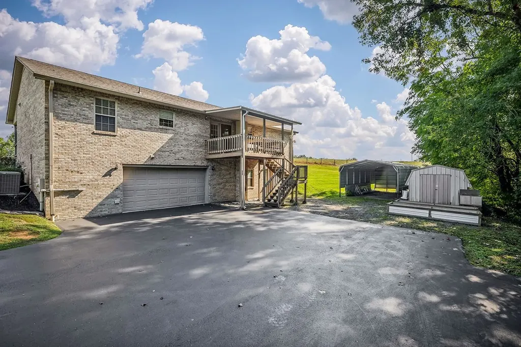 151 Hack Dyer Lane Bloomington Springs TN 38545