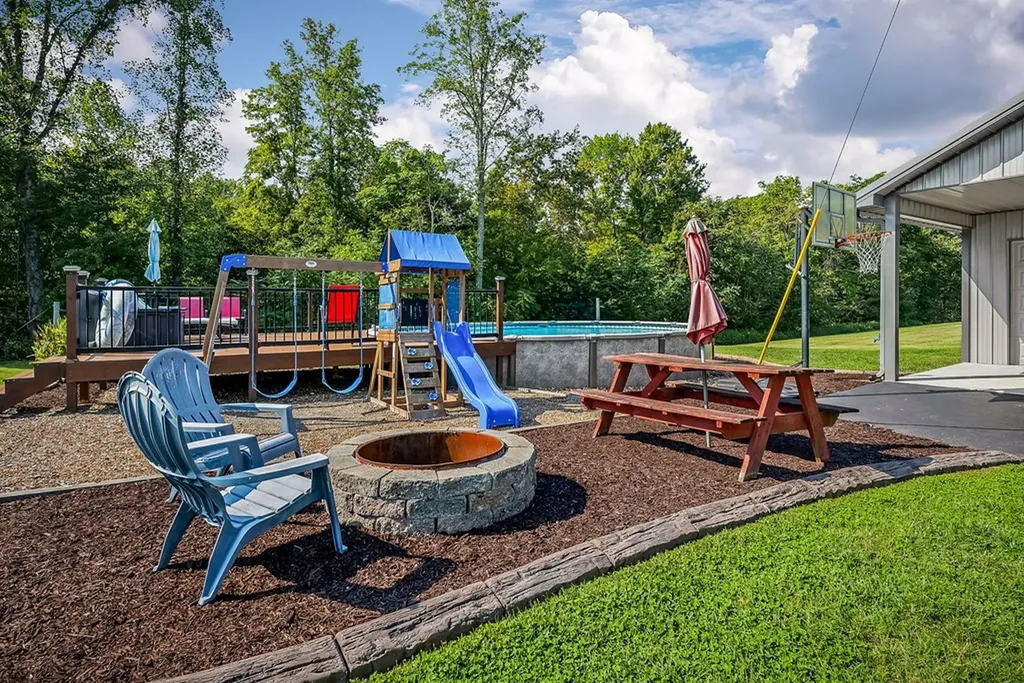 151 Hack Dyer Lane Bloomington Springs TN 38545