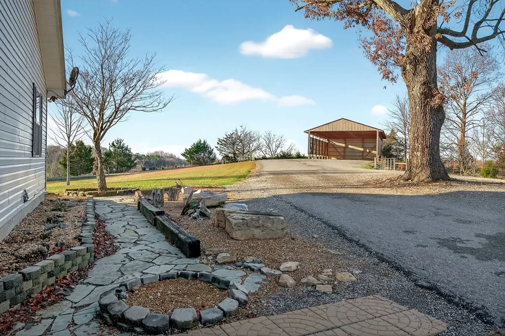 168 Davis Hollow Road Hilham TN 38568